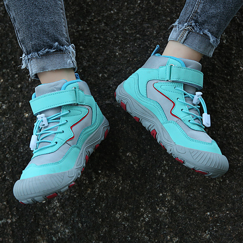 Kids Outdoor Jumping - Sepatu mendaki anti selip anak-anak, sneaker